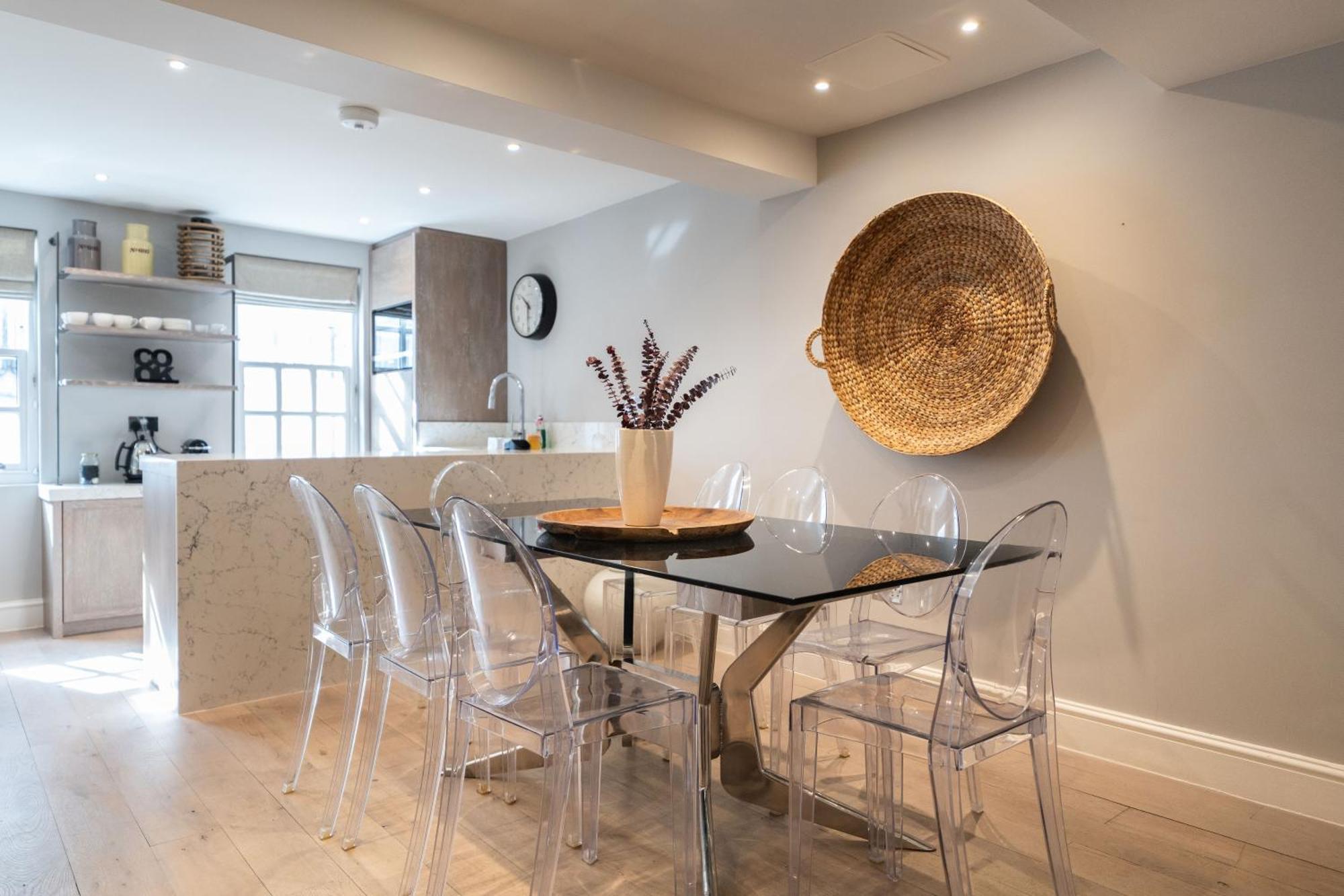 The Chelsea Place - Lovely 4bdr House With Terrace Apartamento *